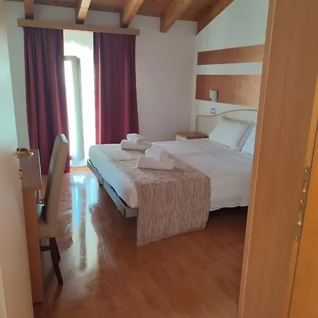 Vittoria Peschiera Peschiera del Garda